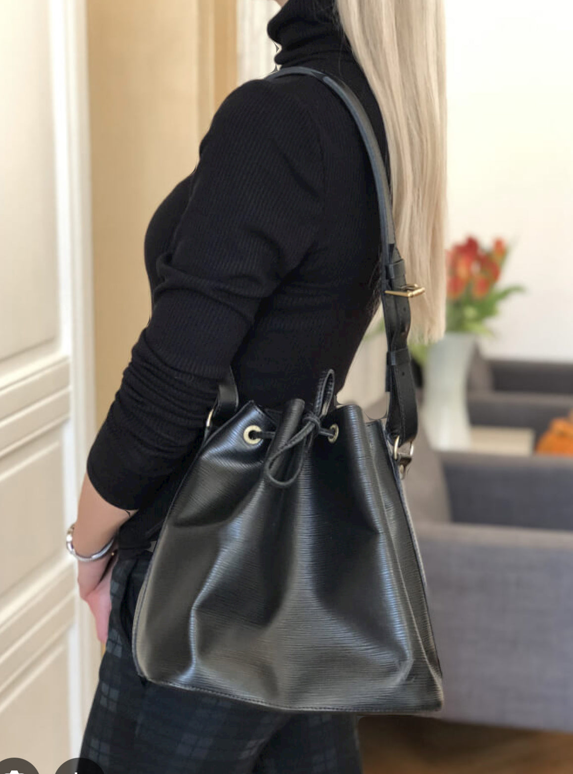 Louis Vuittton Petit Noe EPI black