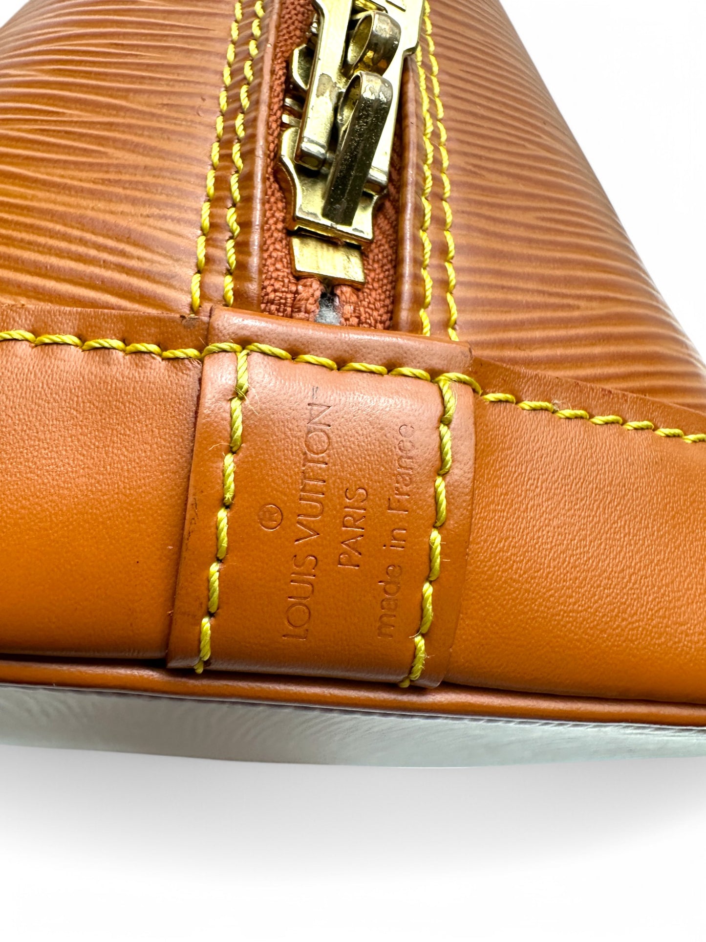 Louis Vuitton alma Epi