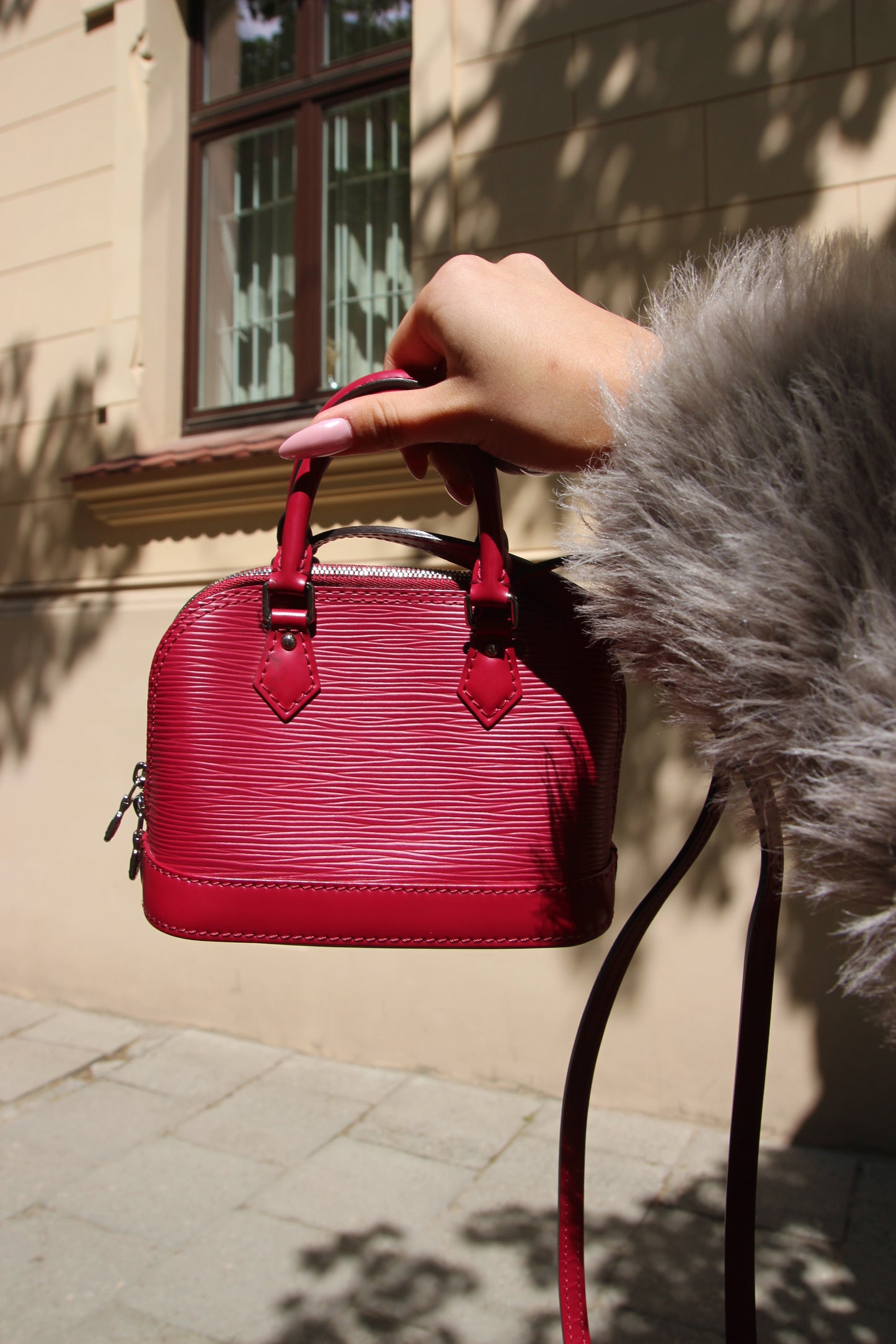 Louis Vuitton Alma Nano