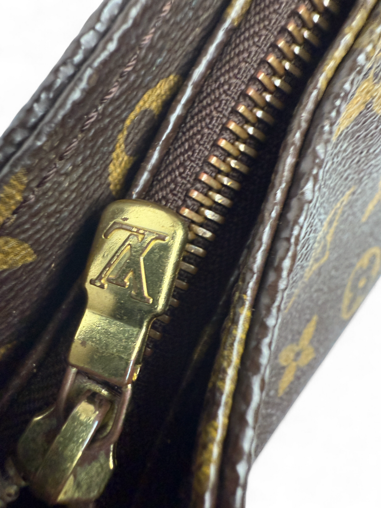 Louis Vuitton Looping GM