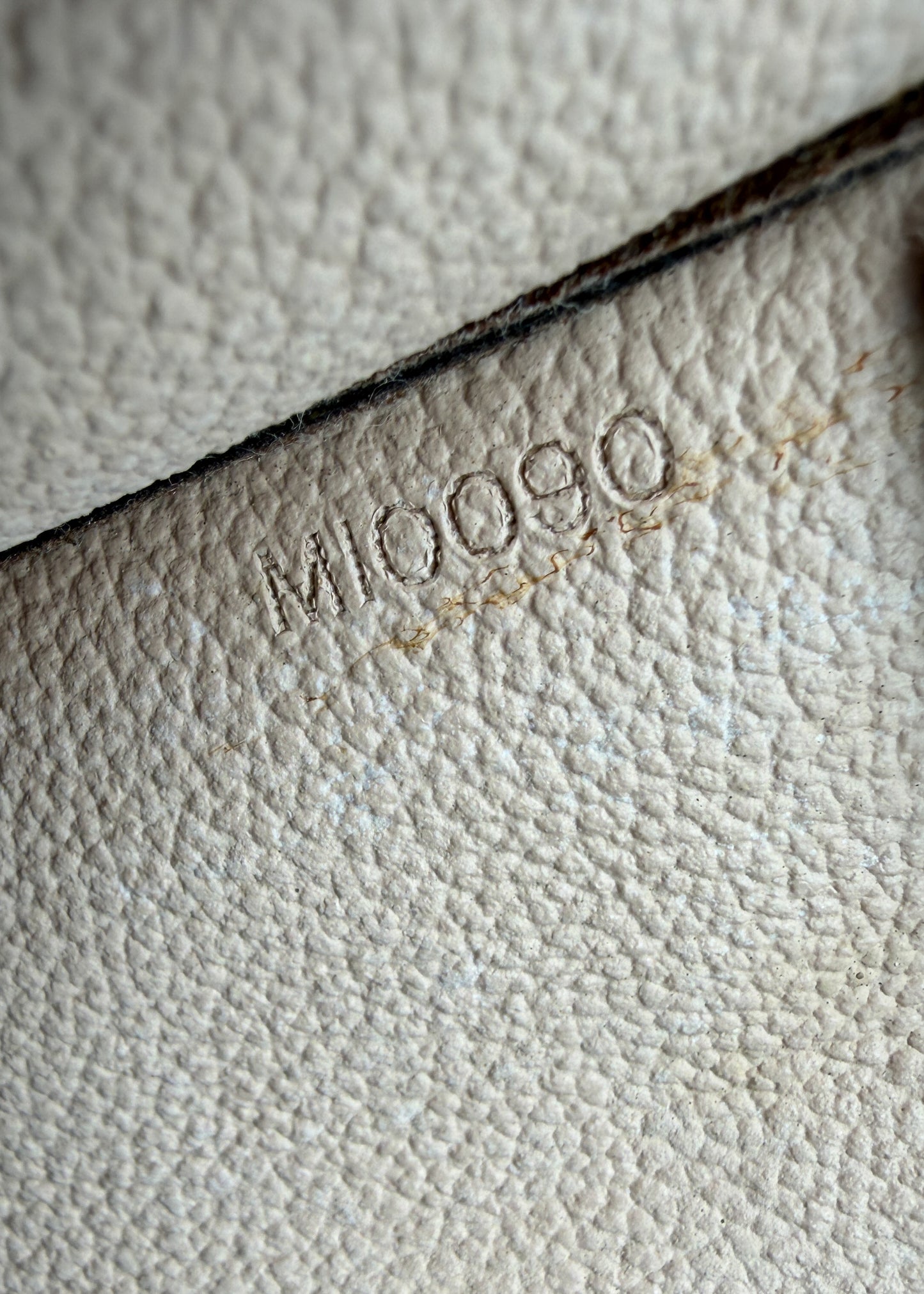 Louis Vuitton Sac Plat