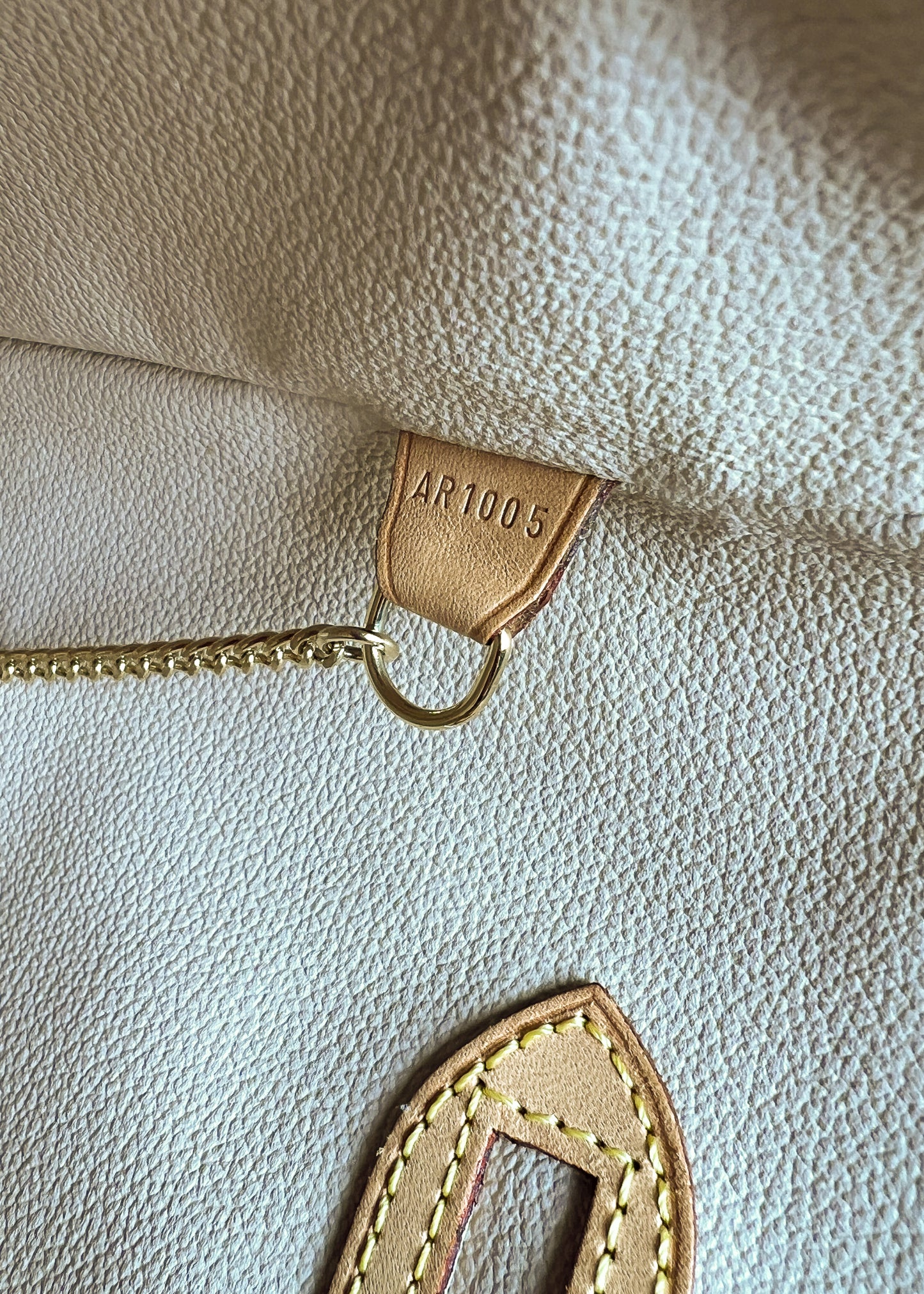 Louis Vuitton Bucket GM