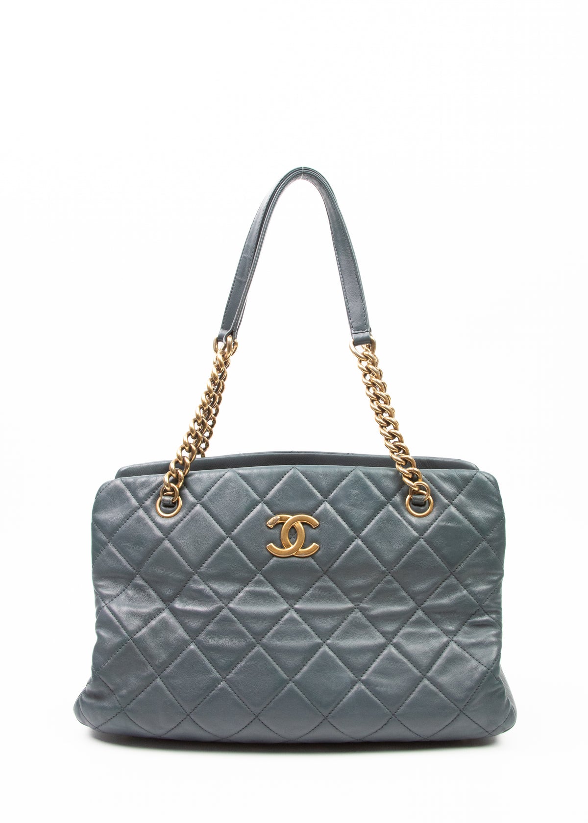 01-chanel-cc-crown-tote-front