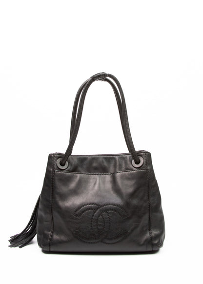01-chanel-cc-tote-bag-front