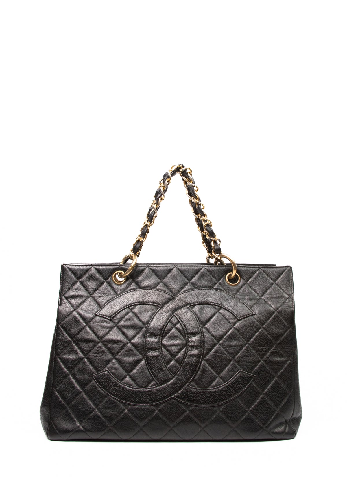 01-chanel-grand-shopping-caviar-front