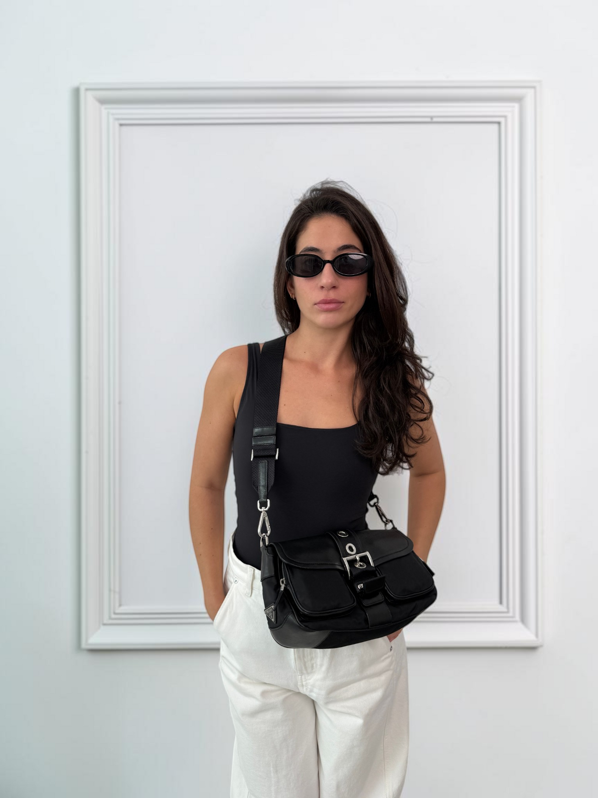 02-prada-double-pocket-calfskin-nylon-modelka