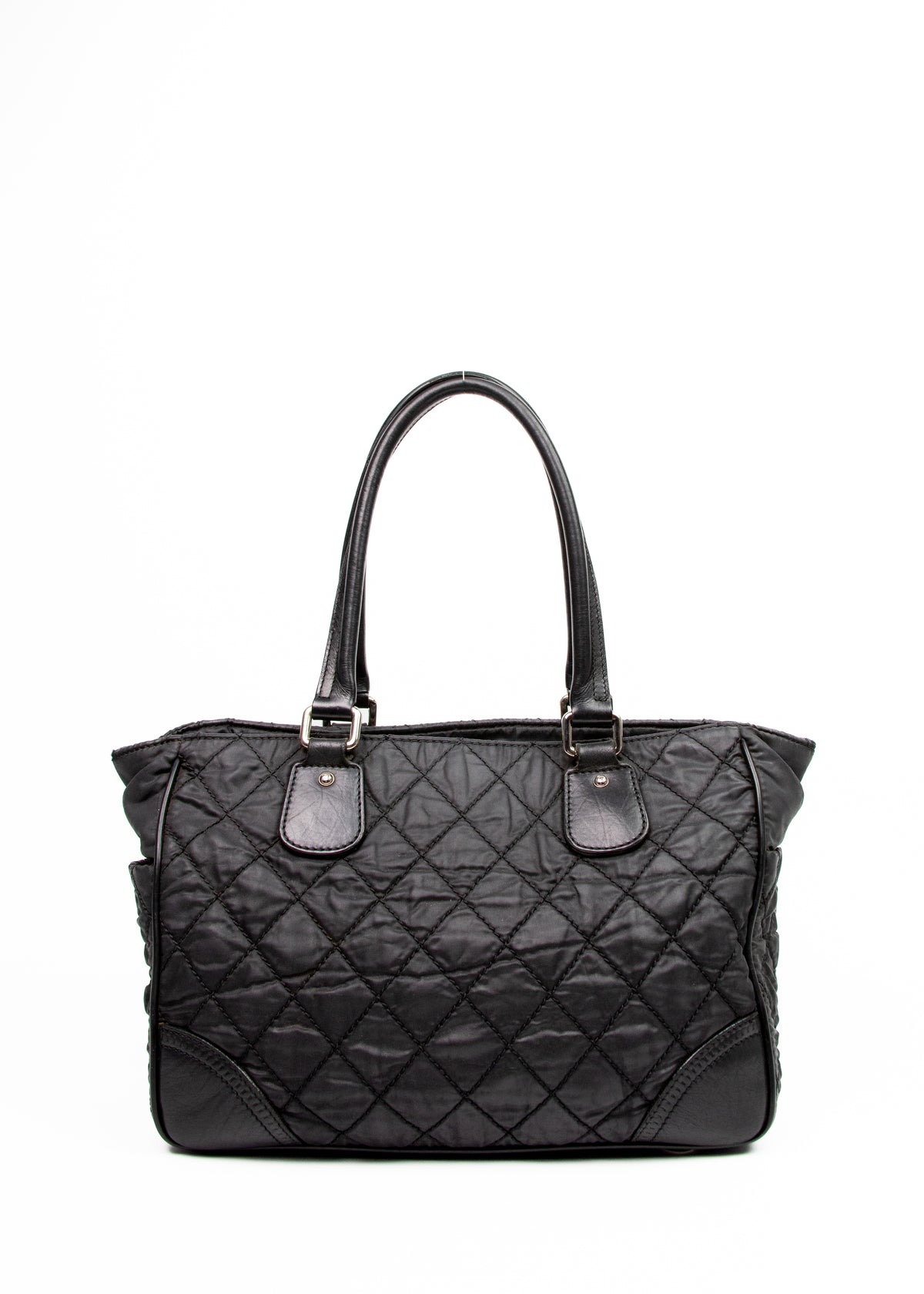 03-chanel-paris-new-york-quilted-nylon-tyl