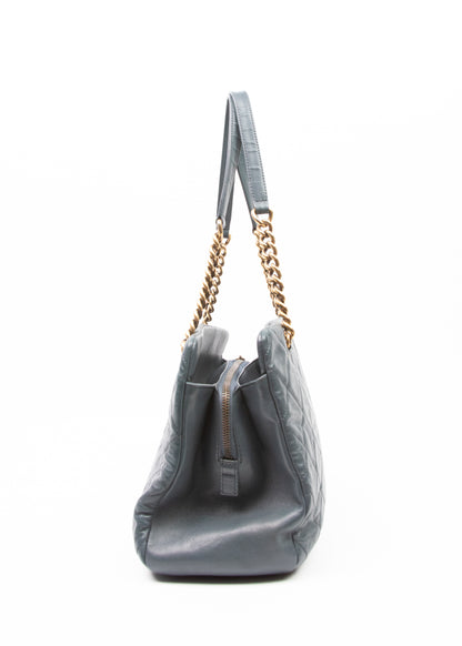 04-chanel-cc-crown-tote-bok