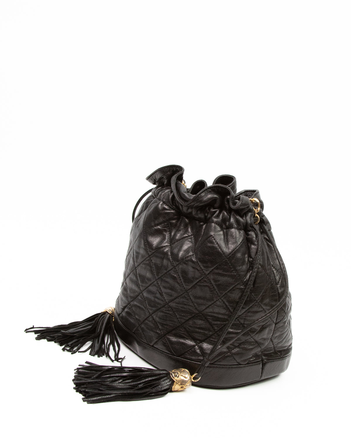 04-chanel-lambskin-quilted-mini-bucket-bok