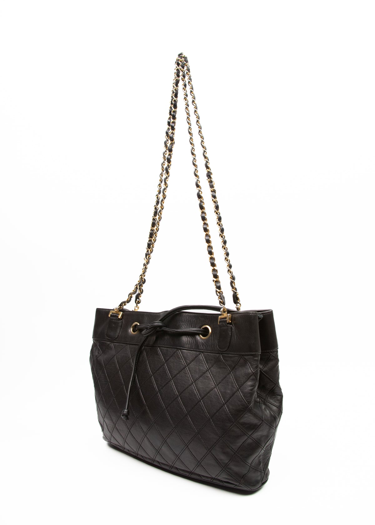 04-chanel-matelasse-tote-bok