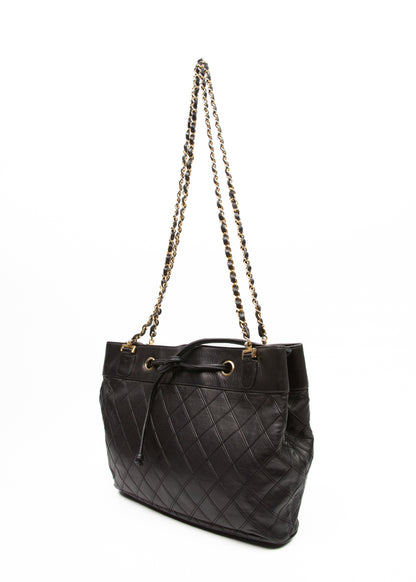 04-chanel-matelasse-tote-bok