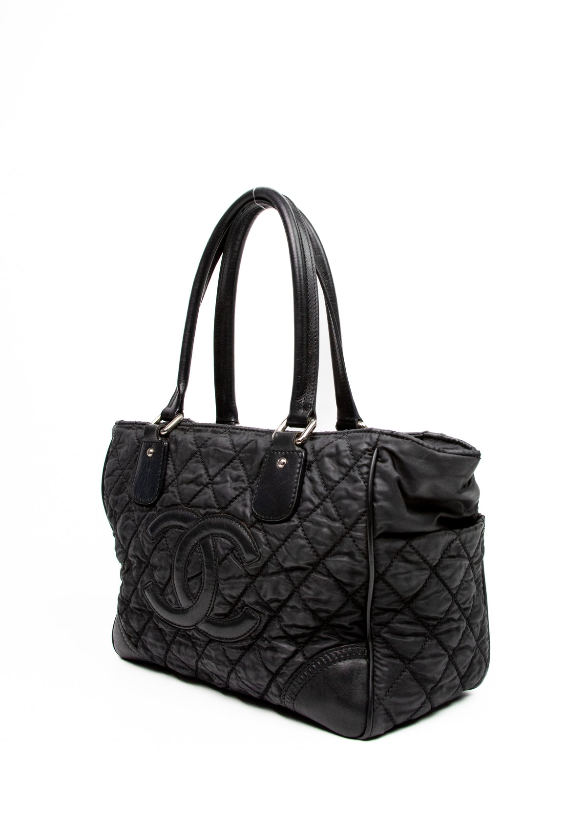 04-chanel-paris-new-york-quilted-nylon-skos