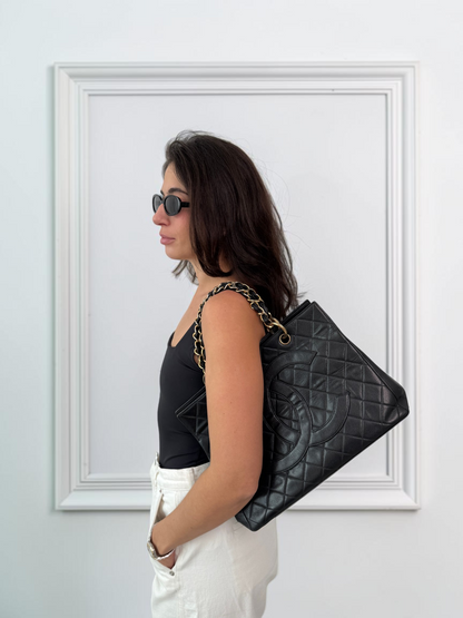 05-chanel-grand-shopping-caviar-bok