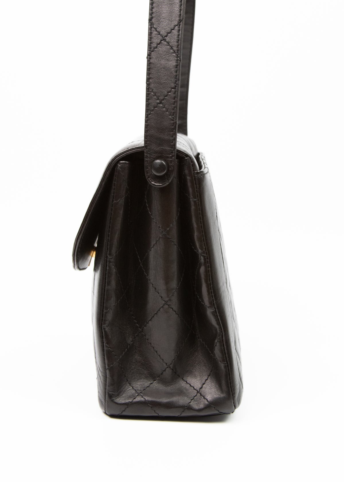 05-chanel-lambskin-diana-matelasse-bok
