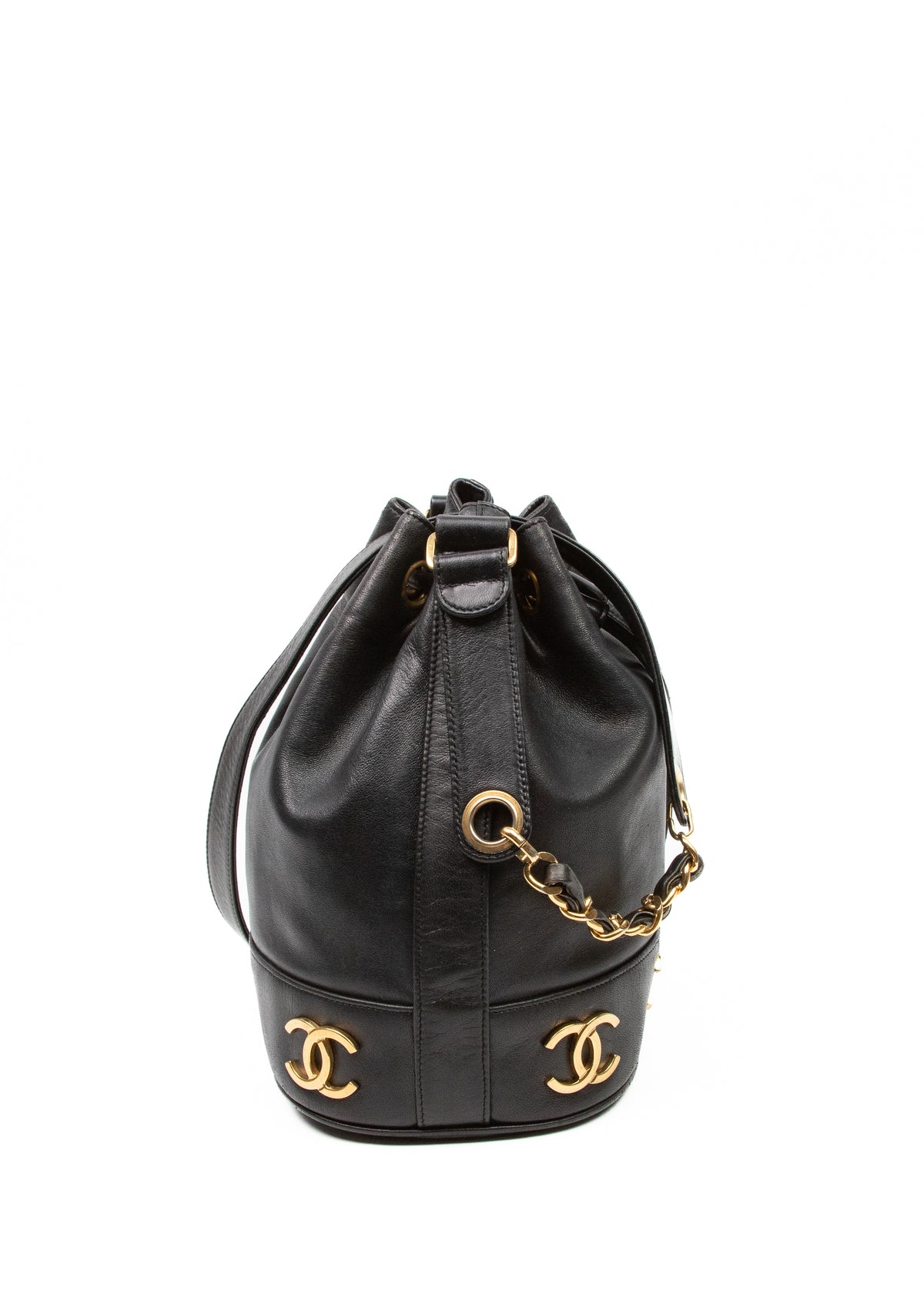 05-chanel-triple-cc-bucket-bag-bok