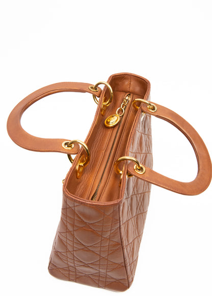 06-lady-dior-medium-brown-wnetrze