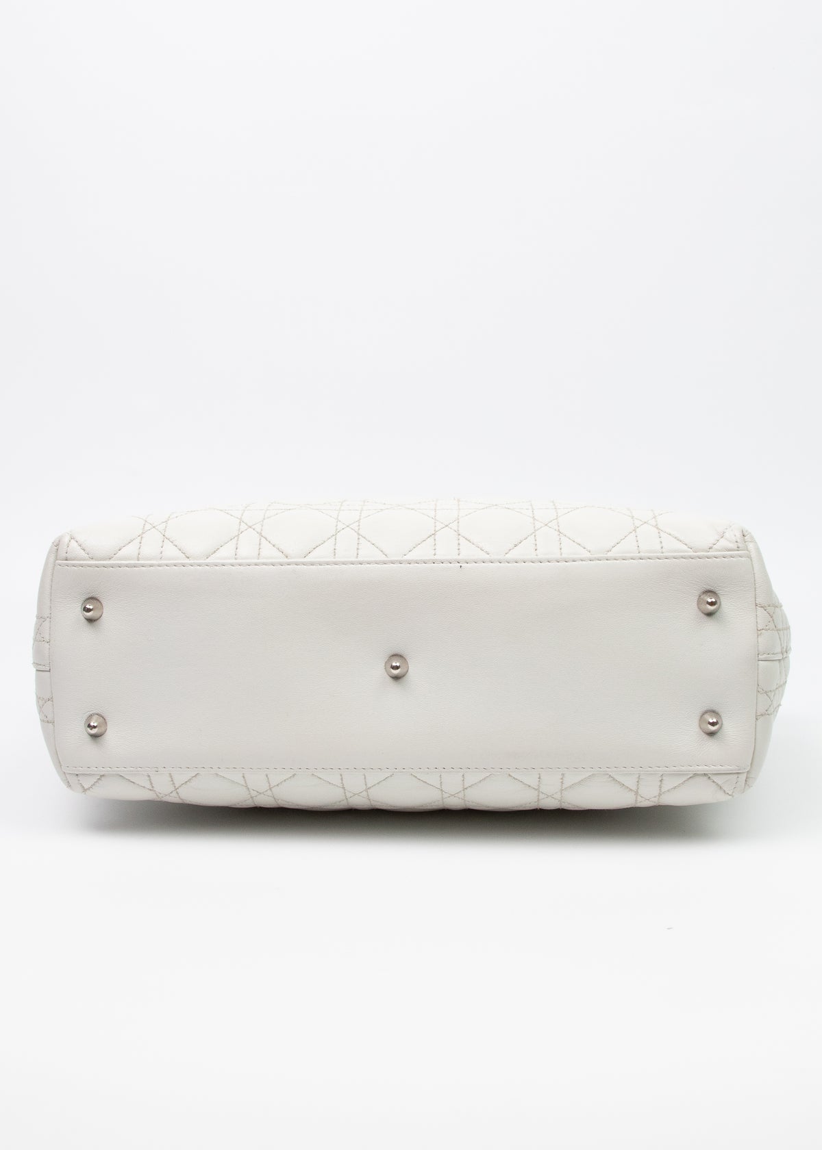 07-dior-cannage-white-leather-lady-spod