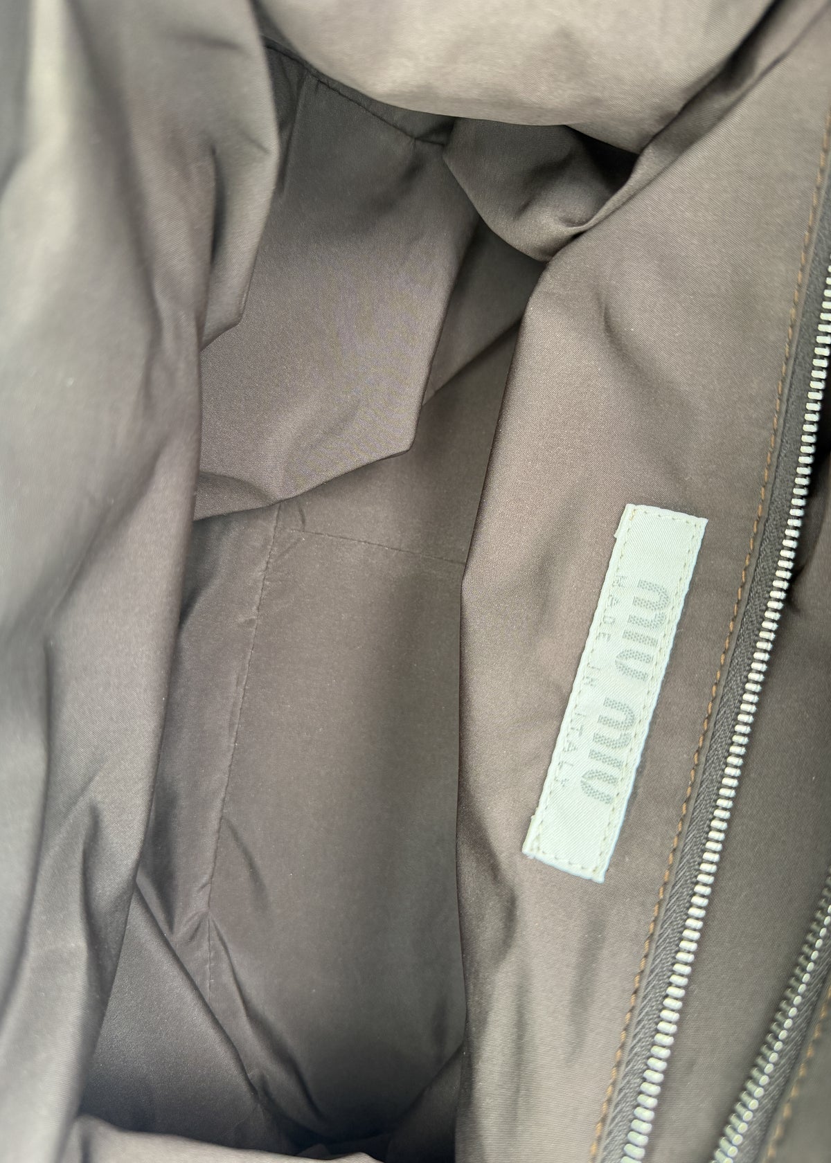 07-miu-miu-lambskin-brown-wnetrze