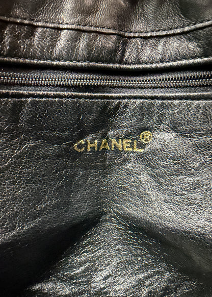 09-chanel-lambskin-quilted-mini-bucket-zoom-logo