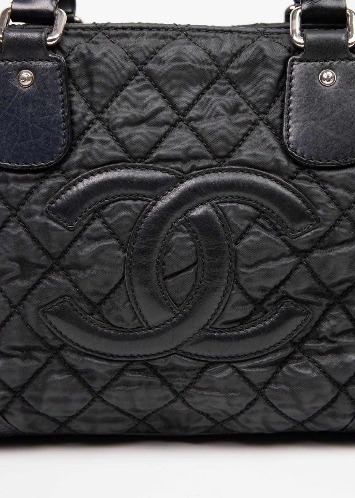 09-chanel-paris-new-york-quilted-nylon-zoom-logo