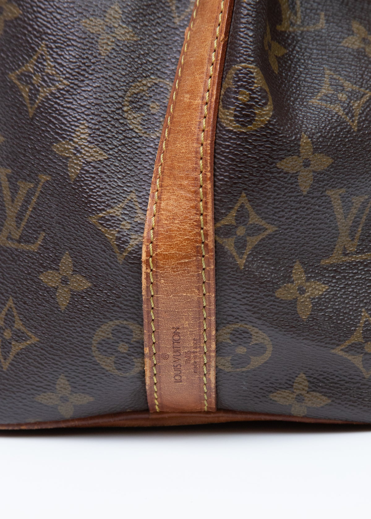 09-louis-vuitton-petit-noe-zoom-uchwyt