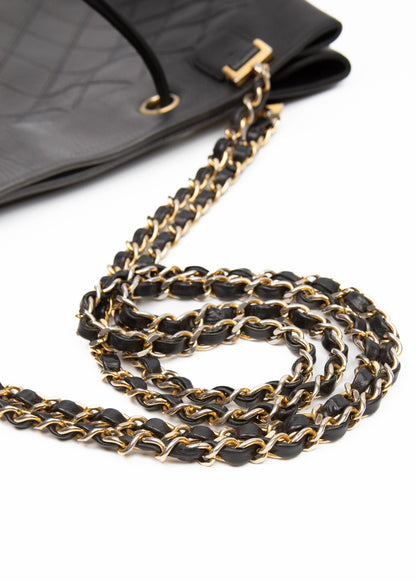 10-chanel-matelasse-tote-zoom-uchwyt