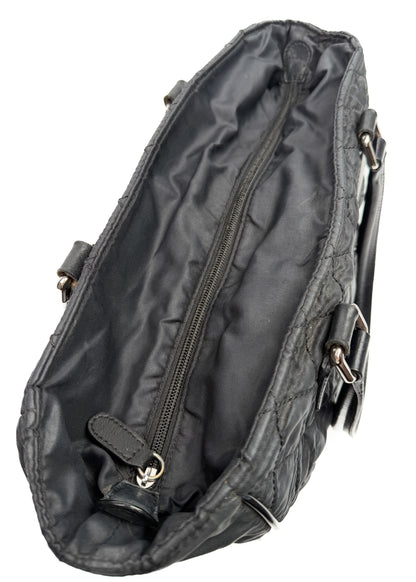 10-chanel-paris-new-york-quilted-nylon-wnetrze