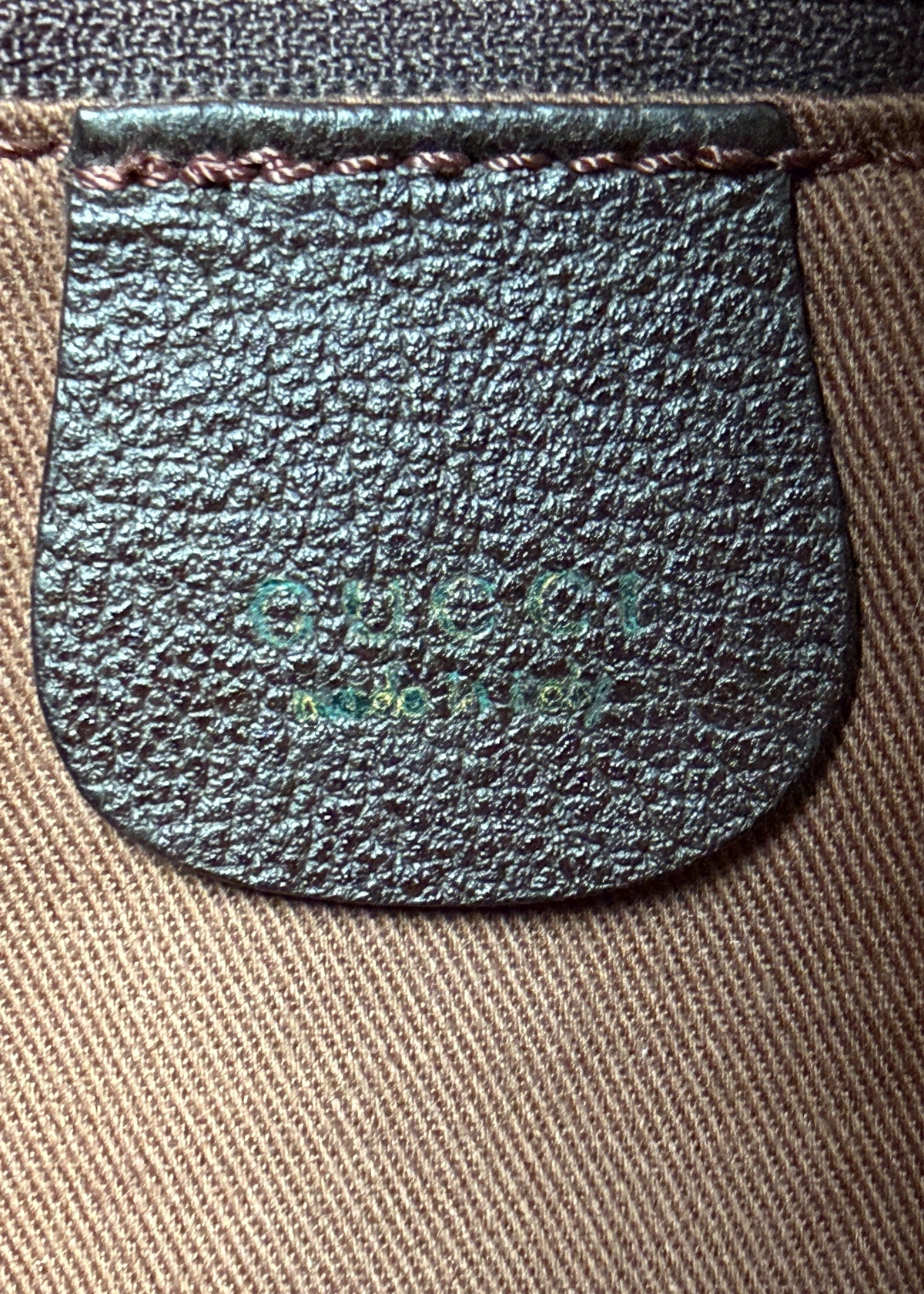 10-gucci-suede-bag-zoom-metka