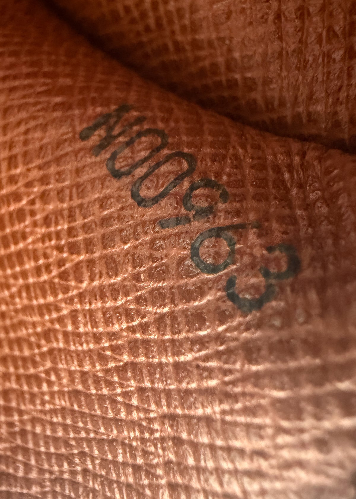 10-louis-vuitton-papillon-30-zoom-metka
