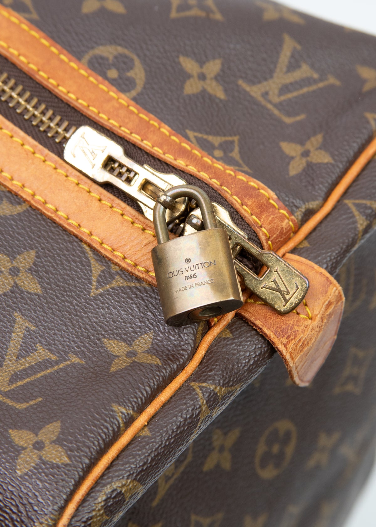 11-louis-vuitton-gym-sac-45-zoom-zapiecie