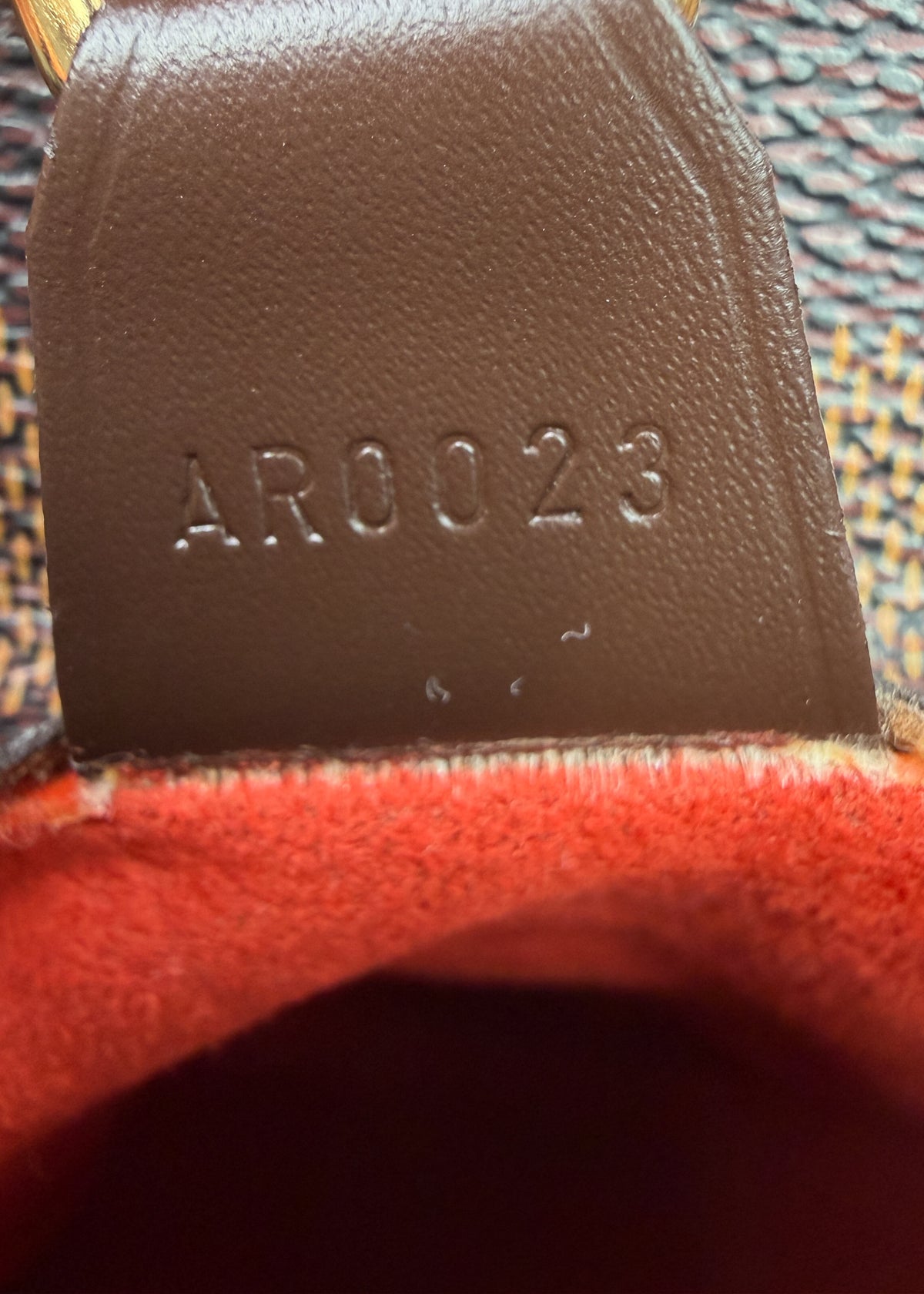 11-louis-vuitton-parioli-pm-zoom-metka