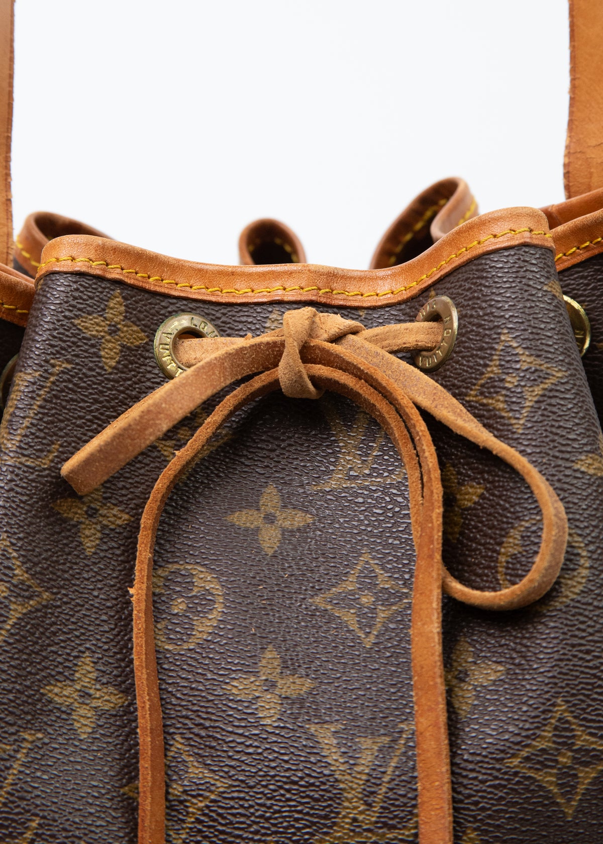11-louis-vuitton-petit-noe-zoom-zapiecie
