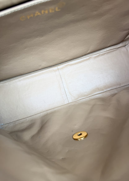 12-chanel-jumbo-beige-single-chain-wnetrze