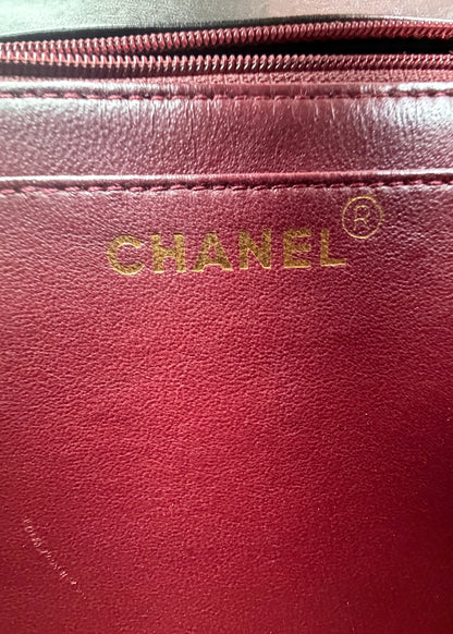 12-chanel-lambskin-diana-matelasse-zoom-logo