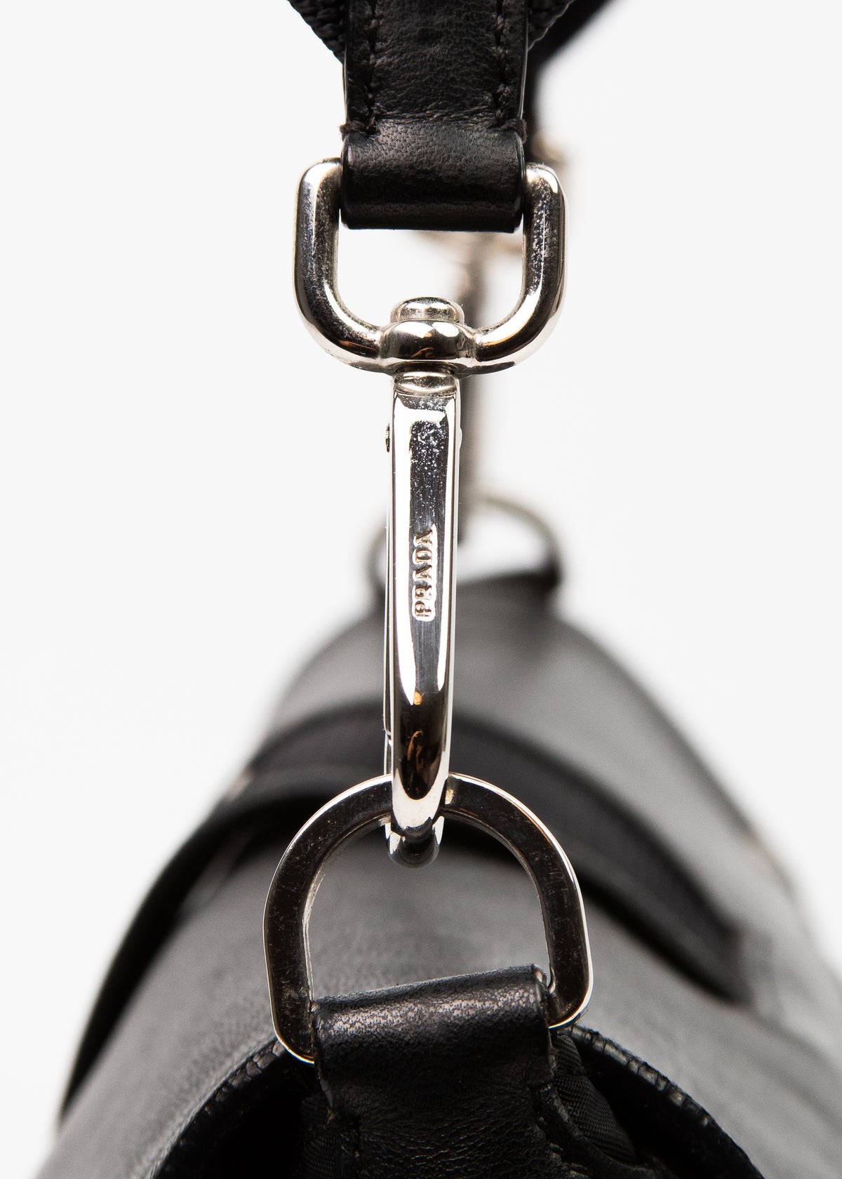 12-prada-double-pocket-calfskin-nylon-zoom-okucia