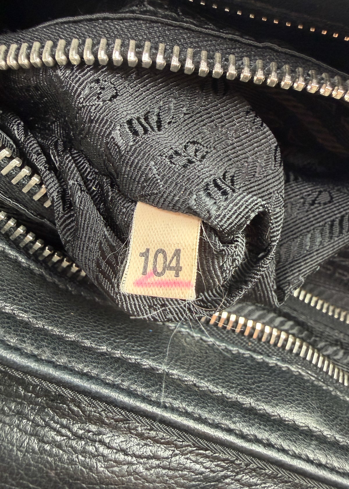 13-prada-double-pocket-calfskin-nylon-metka