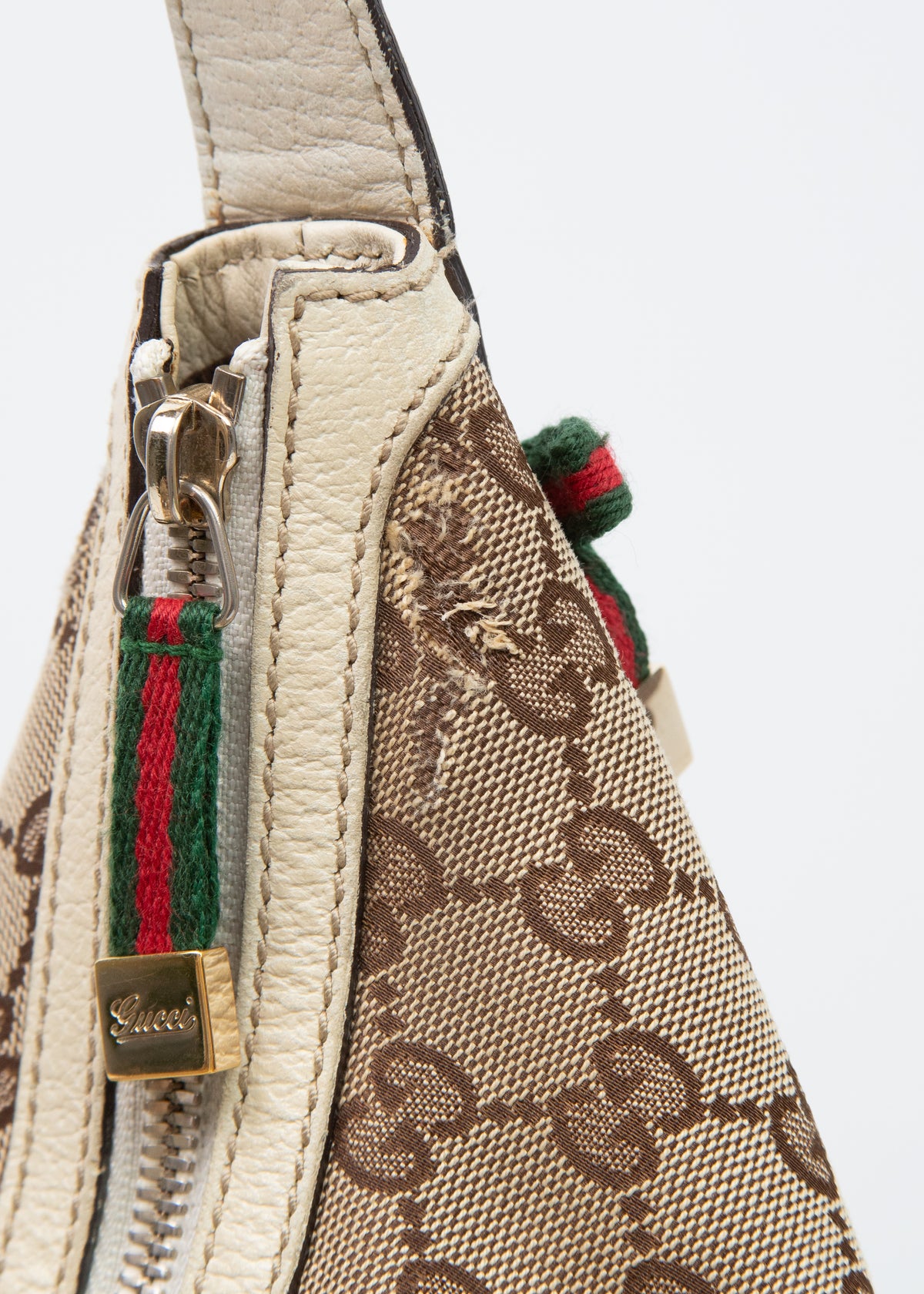 14-gucci-gg-hobo-zoom-naroznik