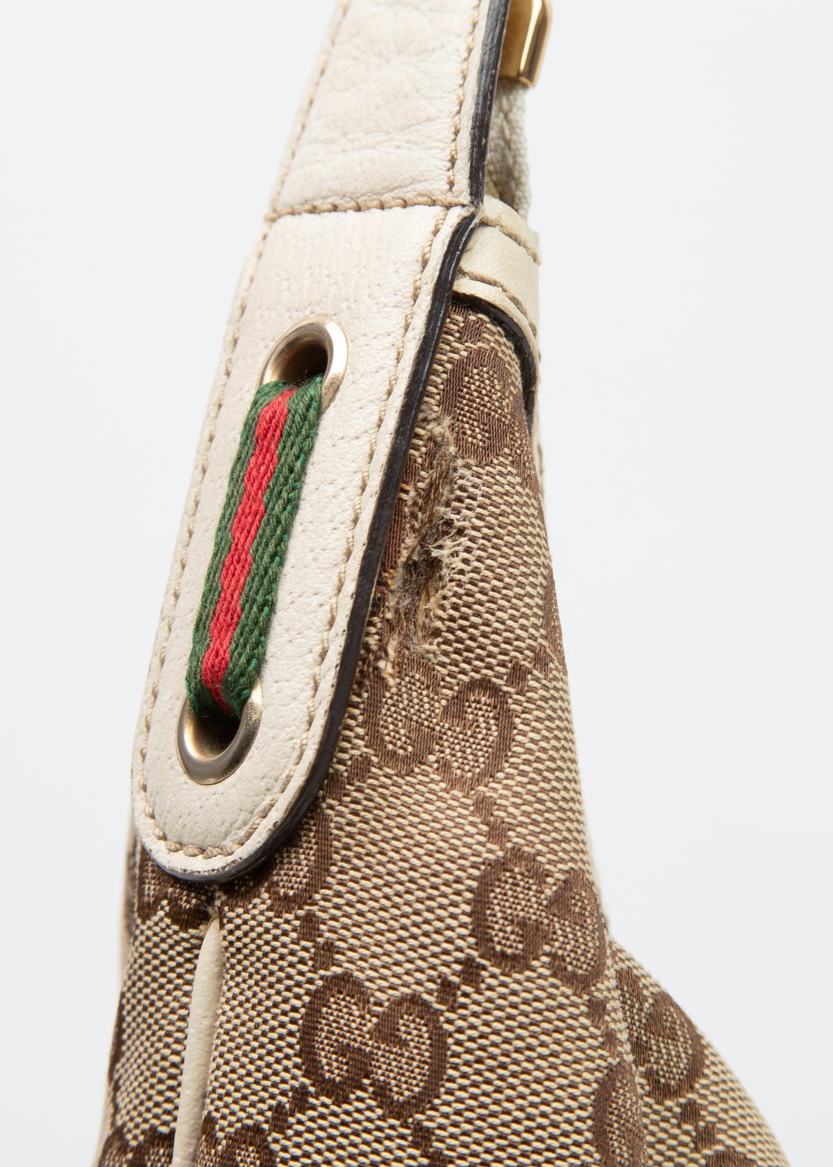 15-gucci-gg-hobo-zoom-naroznik