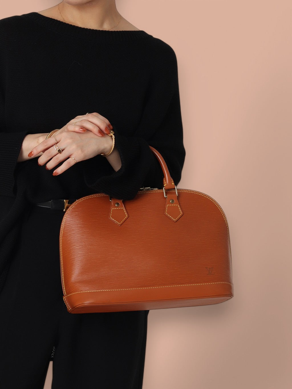 Louis Vuitton alma epi