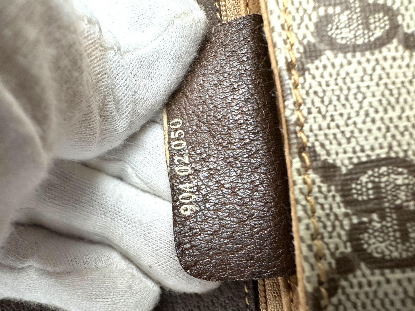 Gucci canvas shoulder bag