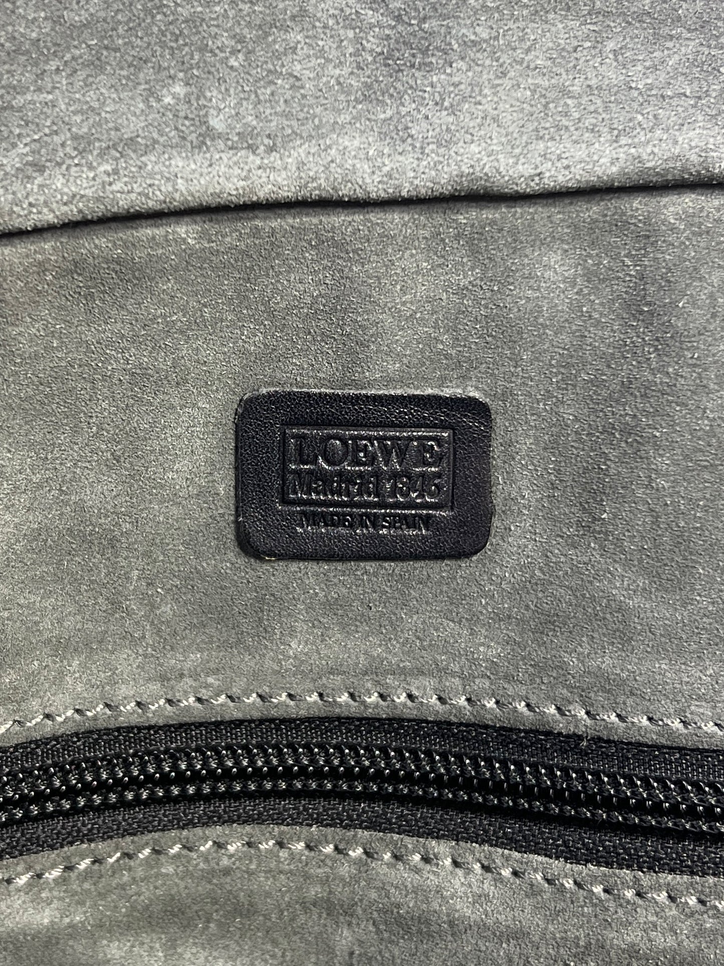 Loewe Amazona Travel