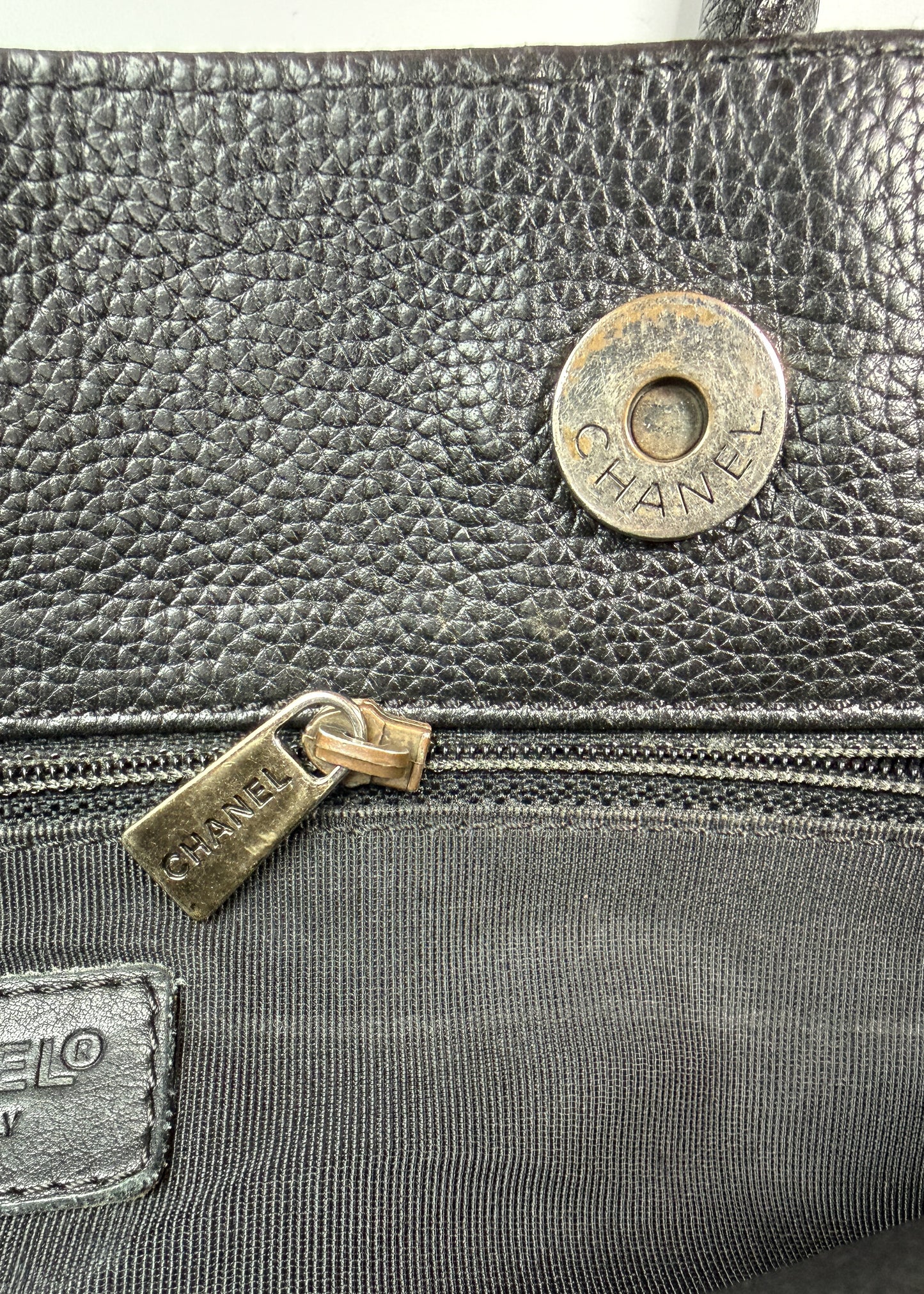 Chanel Tote Caviar Skin