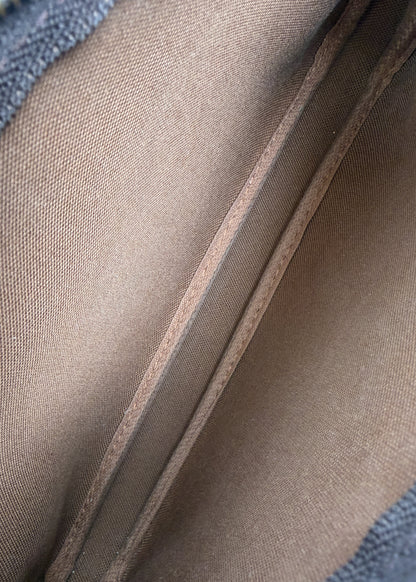 LV Pochette