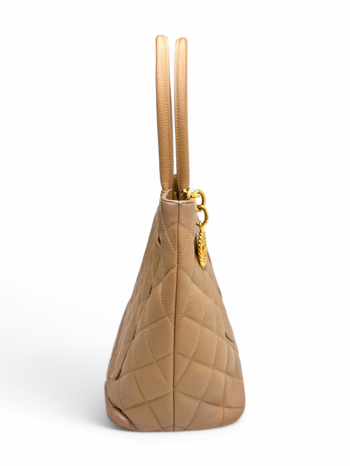 Chanel-Medaillon