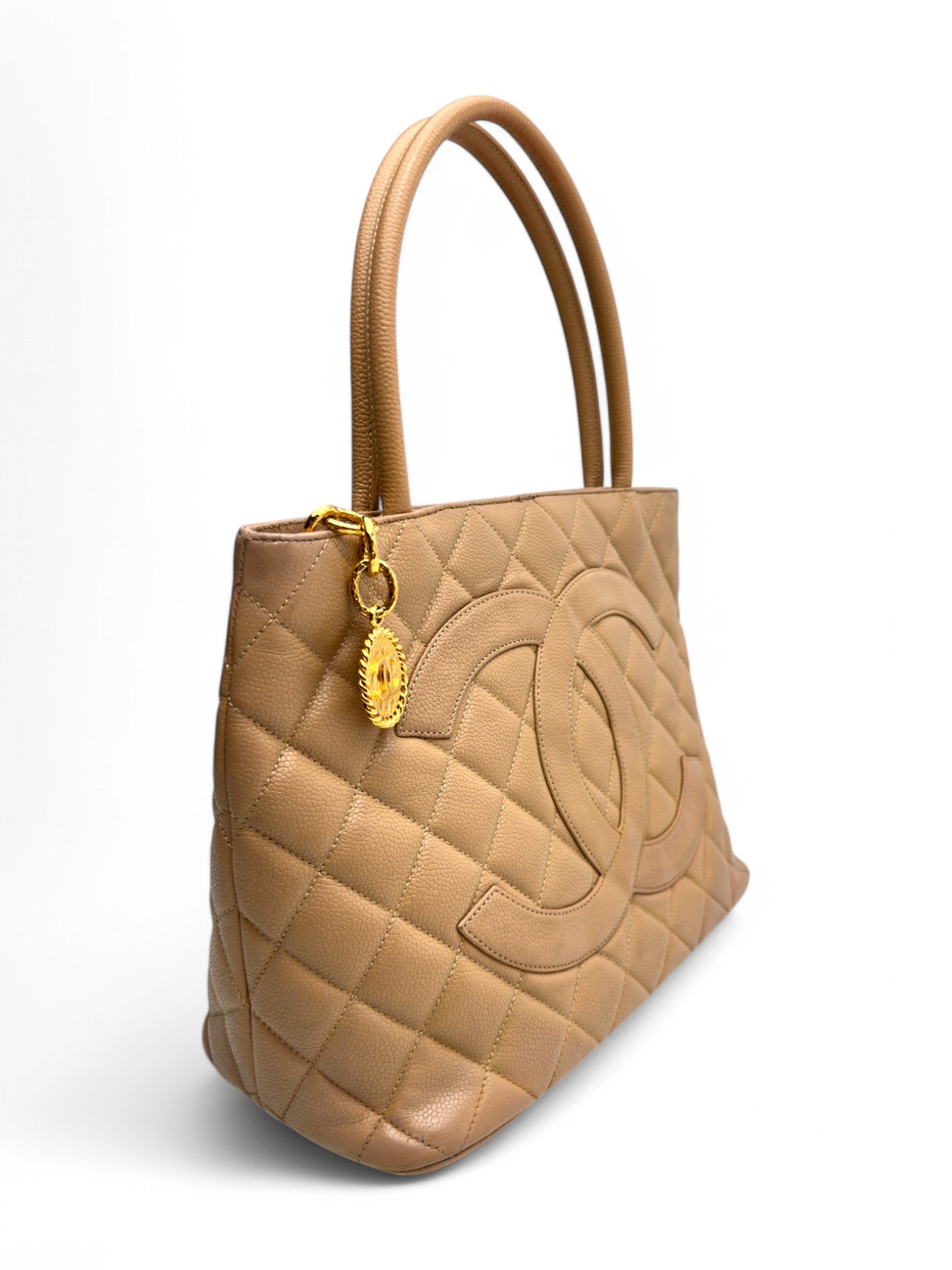 Chanel-Medaillon