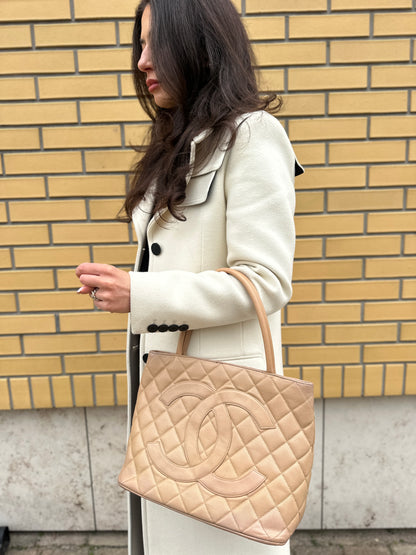 Chanel-Medaillon