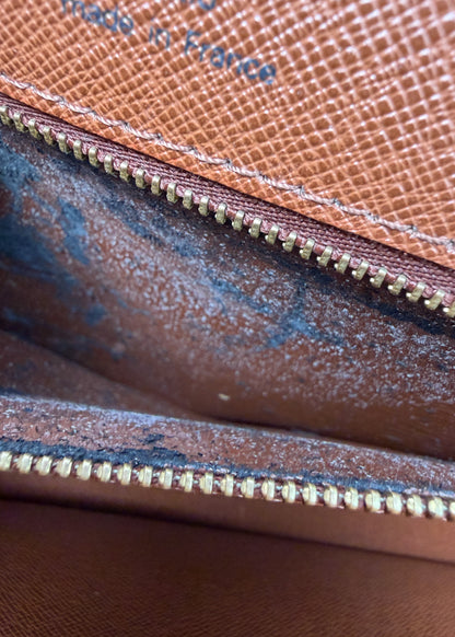 Louis Vuitton Moncenau