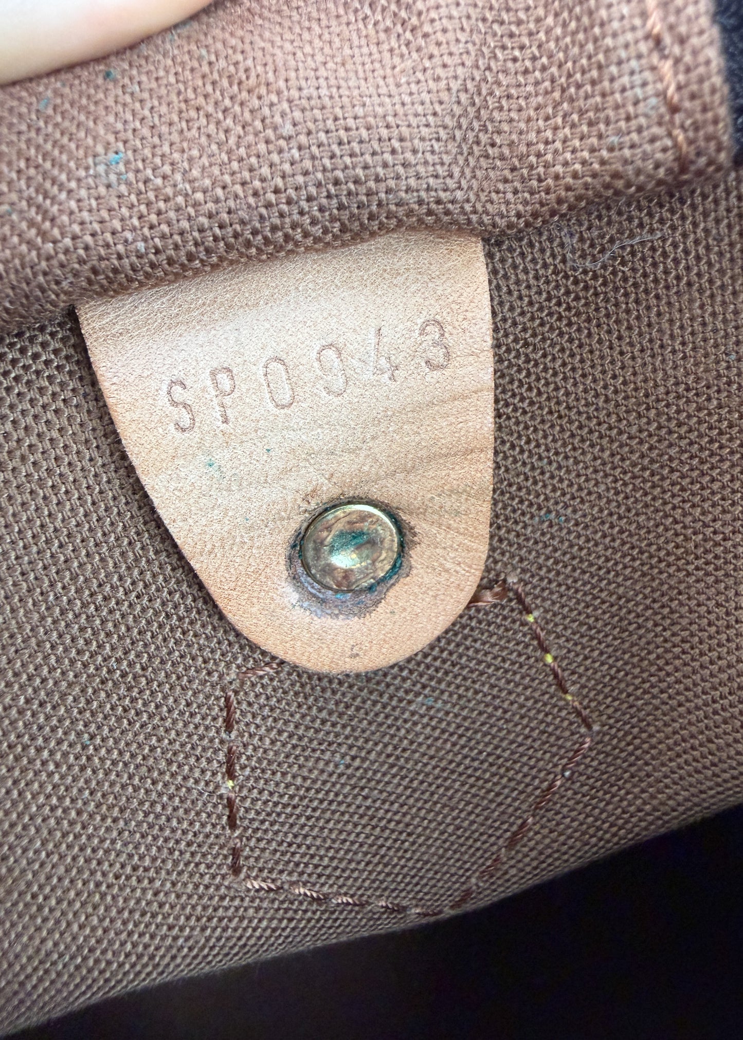 Louis Vuitton Speedy 35