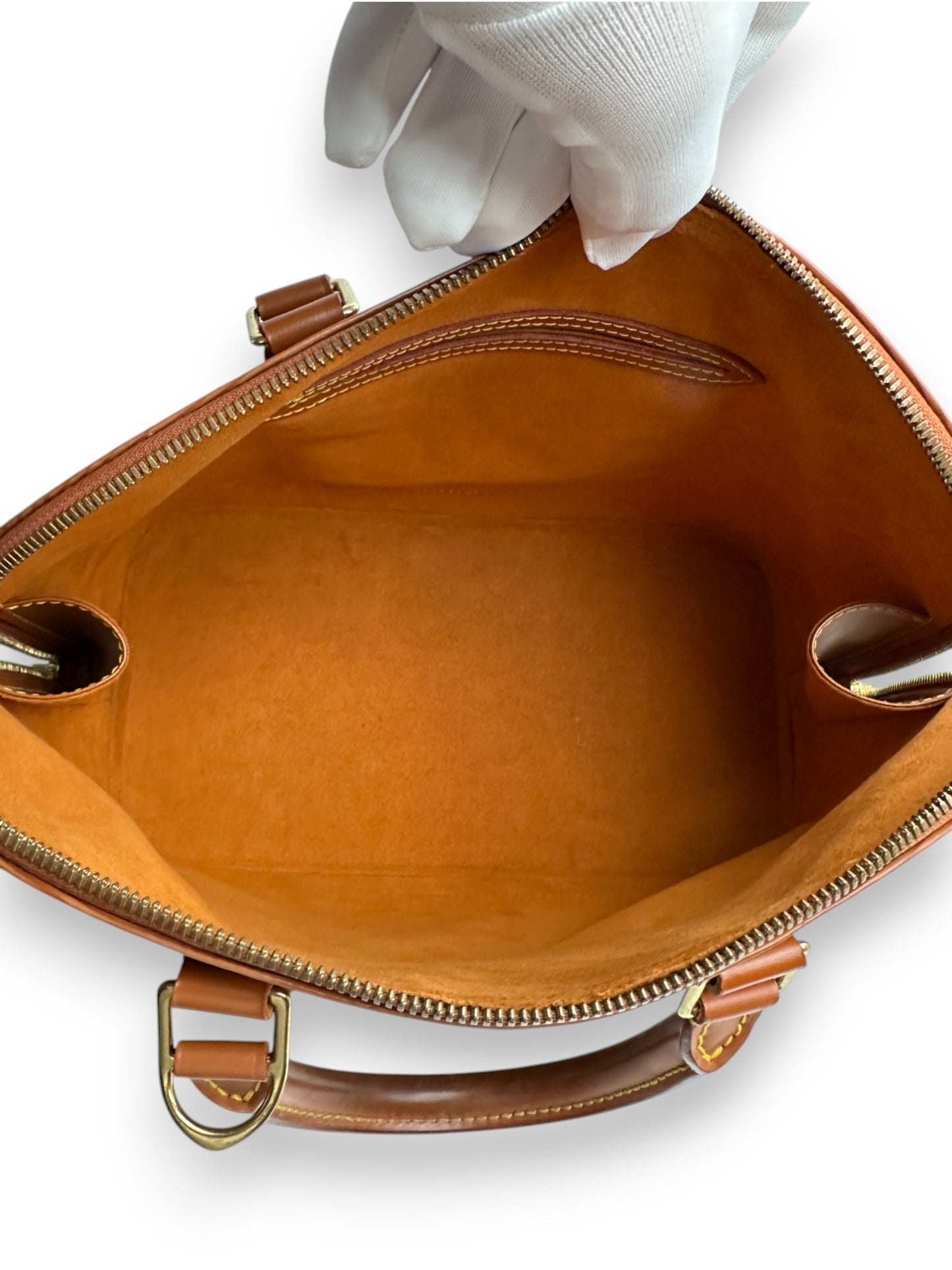 Louis Vuitton alma epi