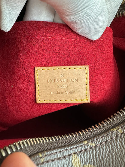 Louis Vuitton Croissant GM